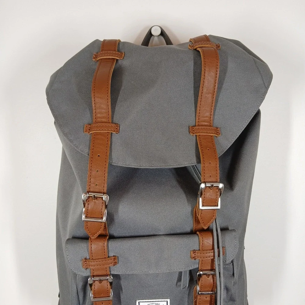 Herschel Supply Co. pre owned